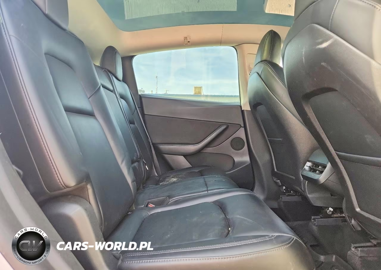 2021 Tesla Model Y VIN:5YJYGAEEXMF217863 - 11