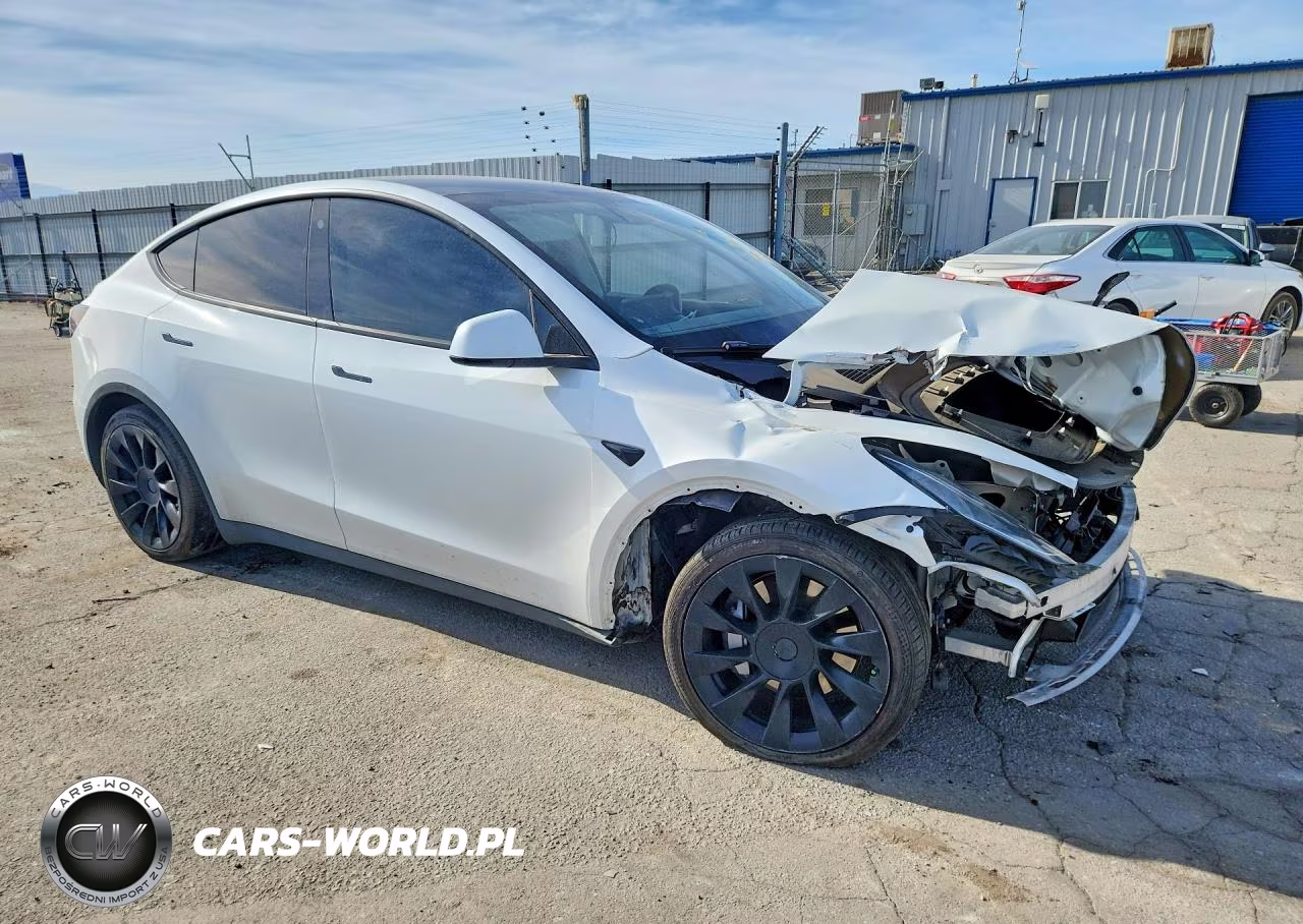 2021 Tesla Model Y VIN:5YJYGAEEXMF217863 - 4