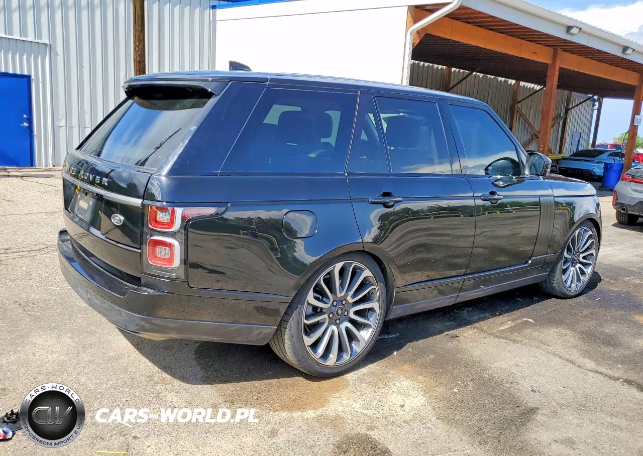 2018 Land Rover Range Rover VIN:SALGR2RV9JA383844 - 3