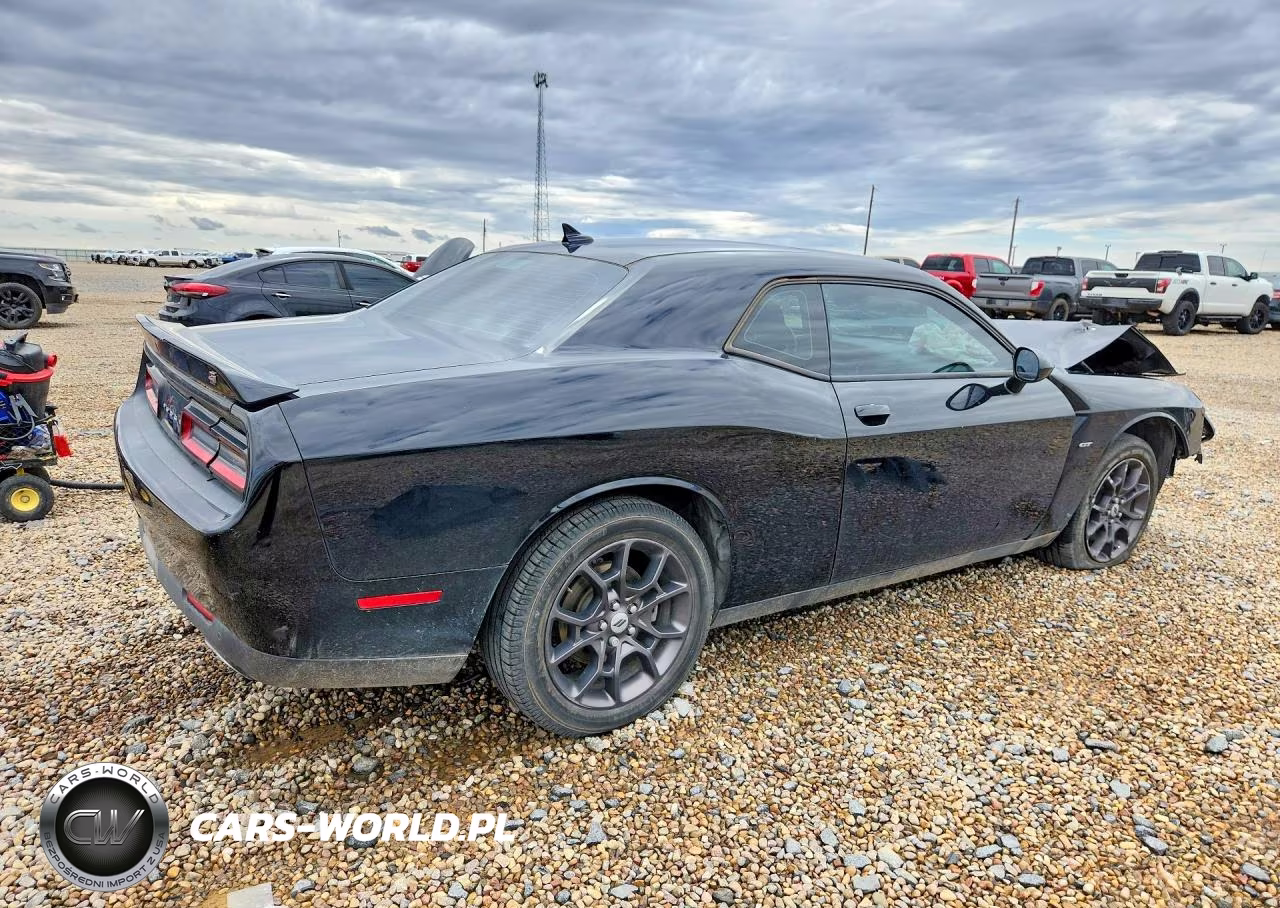 2018 Dodge Challenger Gt VIN:2C3CDZGG6JH138877 - 3