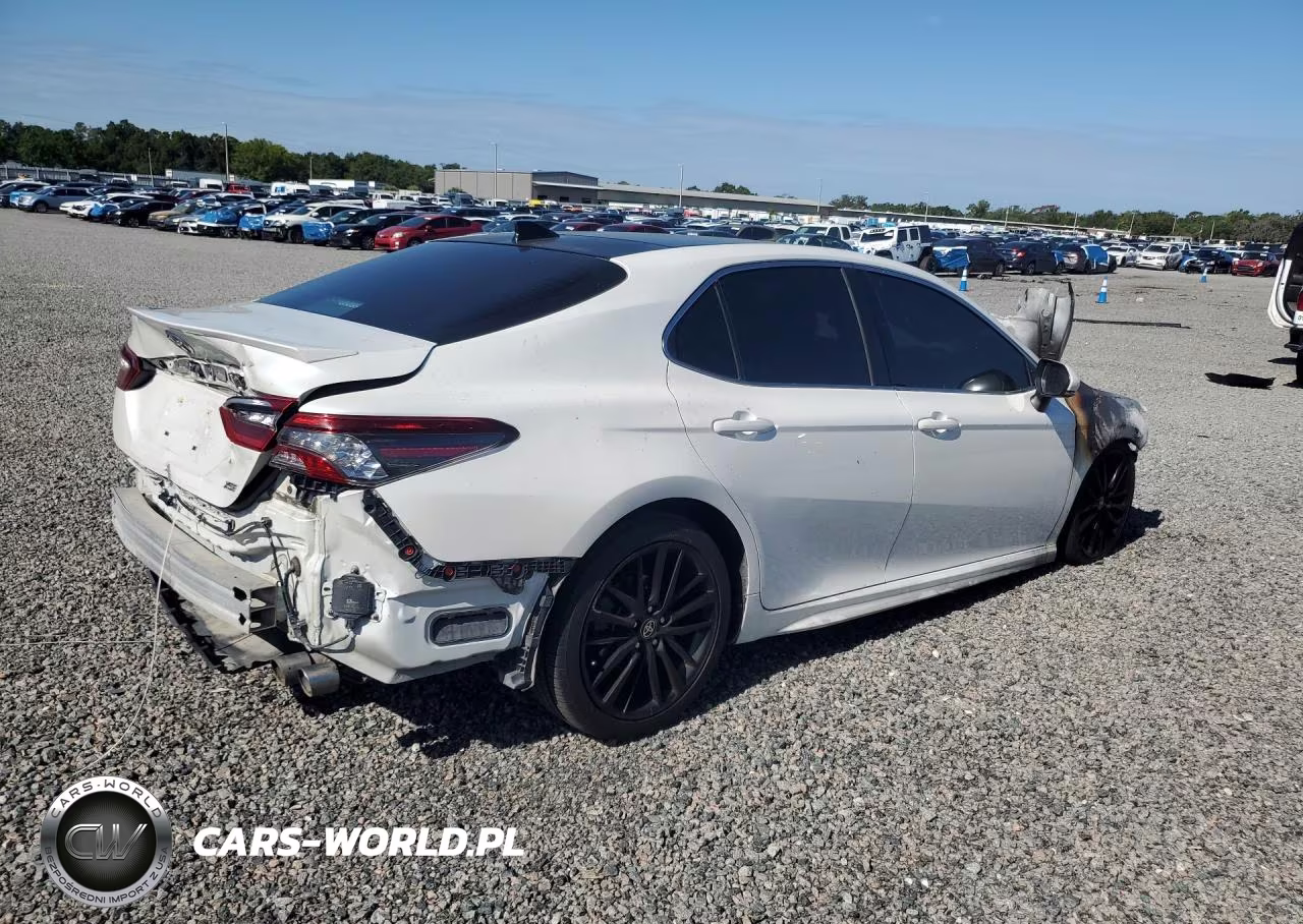 2021 Toyota Camry Xse VIN:4T1K61AK0MU567753 - 3