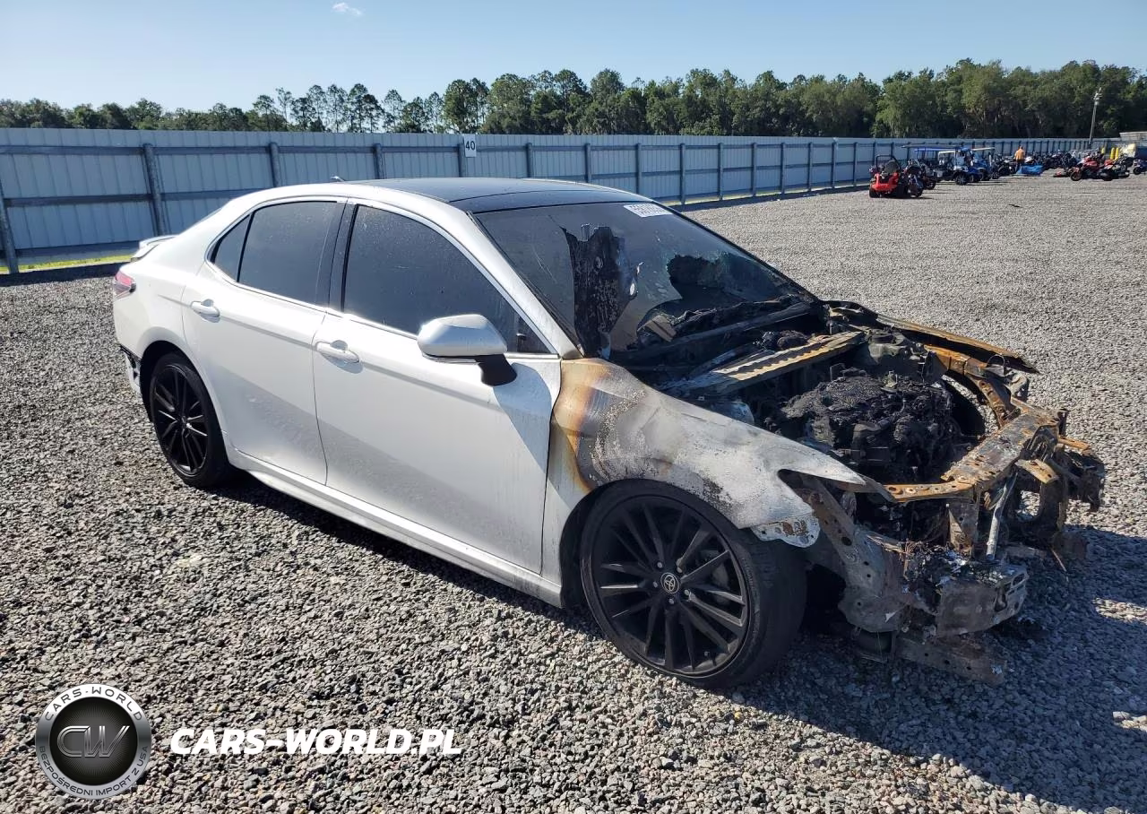 2021 Toyota Camry Xse VIN:4T1K61AK0MU567753 - 4