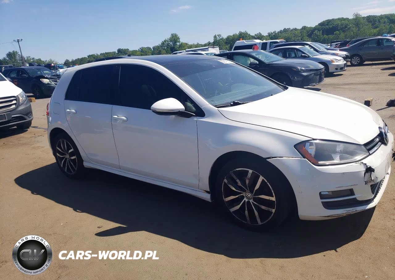 2015 Volkswagen Golf VIN:3VW217AU8FM008110 - 4