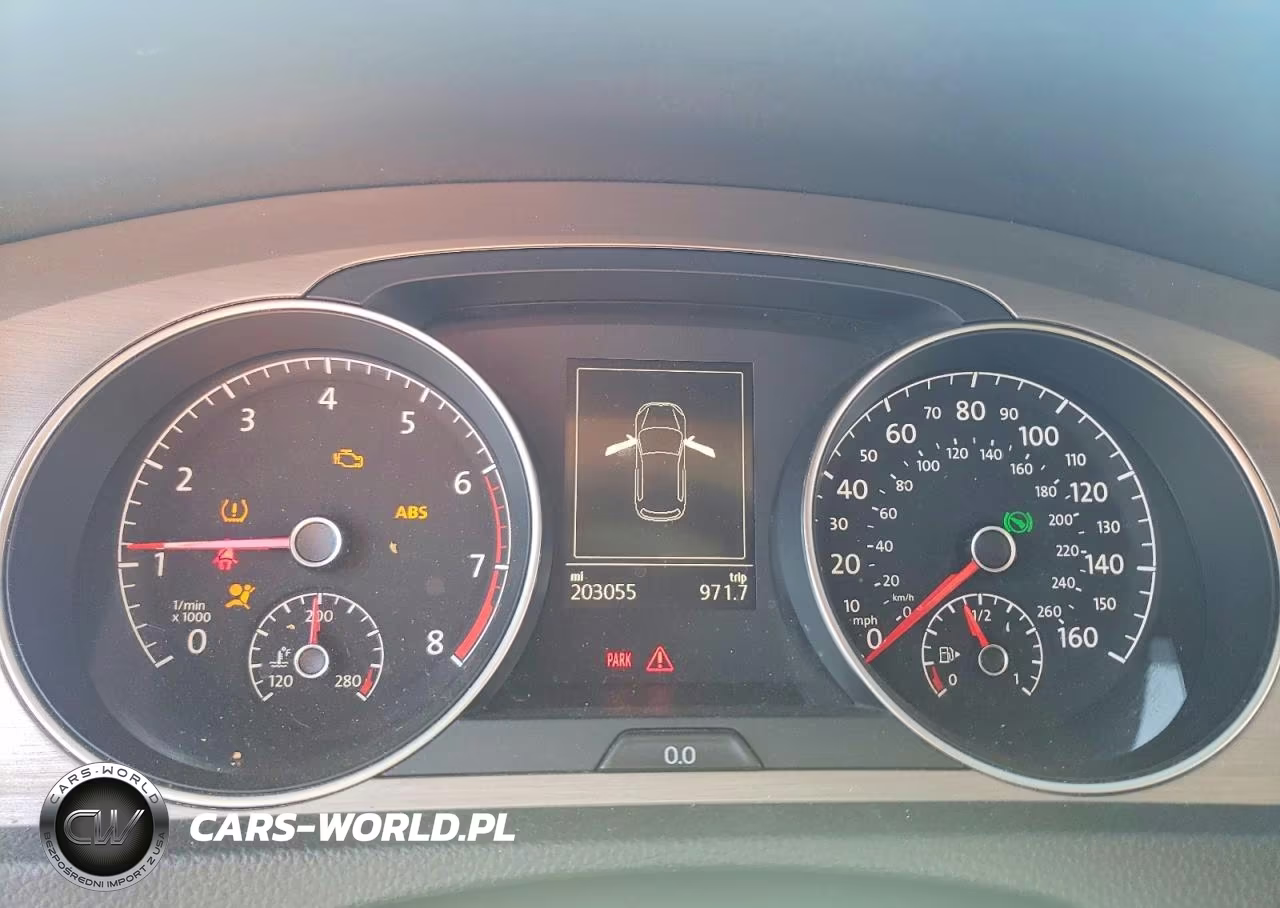 2015 Volkswagen Golf VIN:3VW217AU8FM008110 - 9
