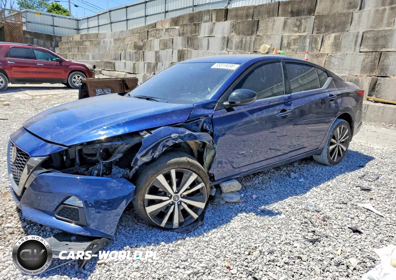 2022 Nissan Altima Sr – zdjęcie 1 z 13