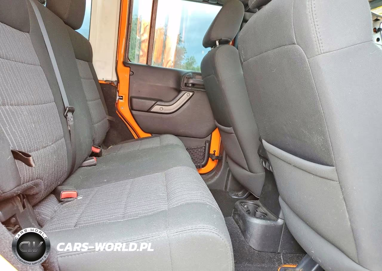 2012 Jeep Wrangler Unlimited Sport VIN:1C4BJWDG6CL278713 - 11