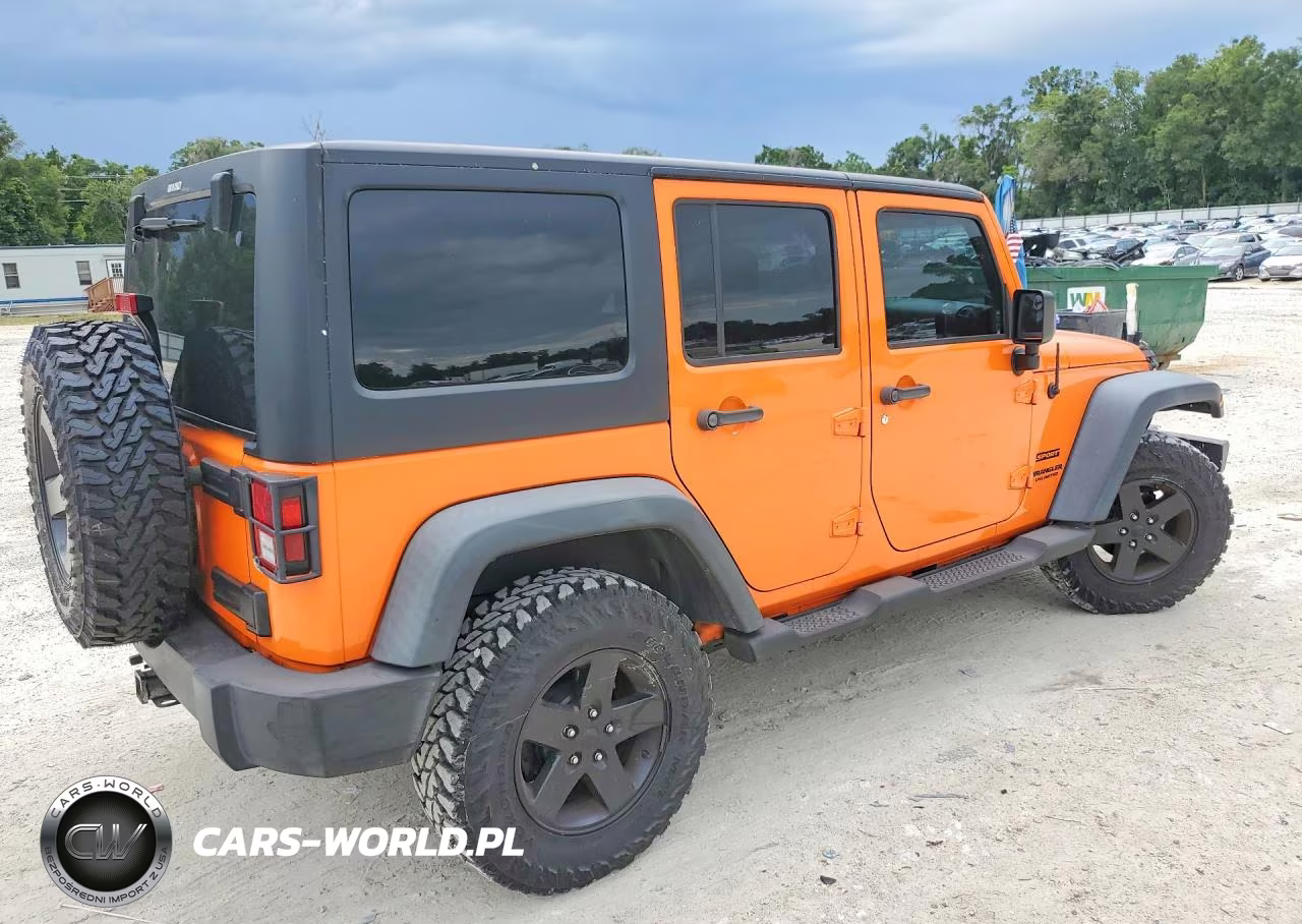 2012 Jeep Wrangler Unlimited Sport VIN:1C4BJWDG6CL278713 - 3