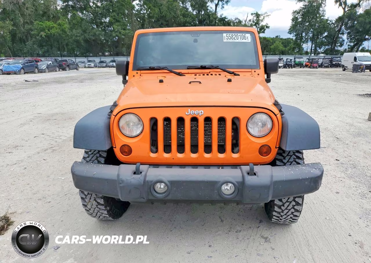 2012 Jeep Wrangler Unlimited Sport VIN:1C4BJWDG6CL278713 - 5