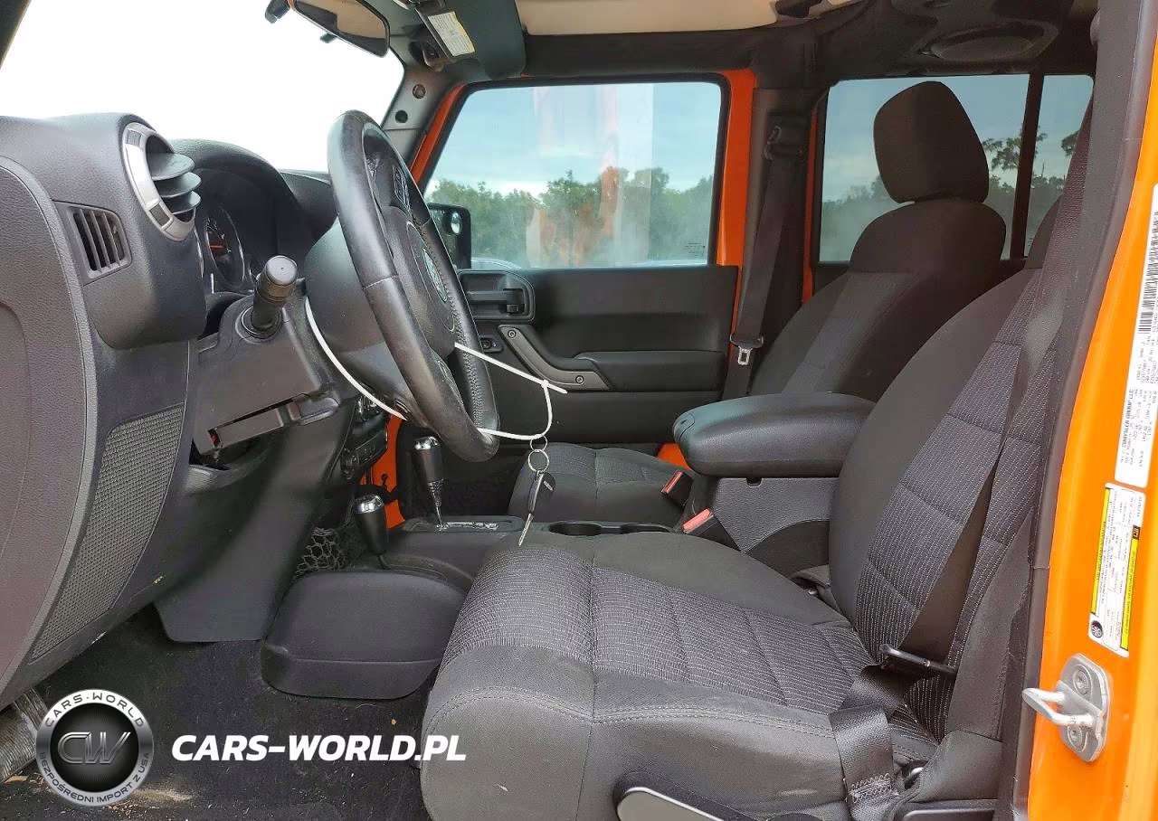2012 Jeep Wrangler Unlimited Sport VIN:1C4BJWDG6CL278713 - 7