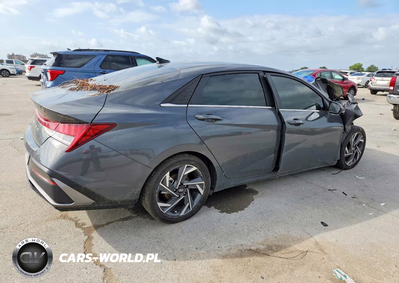 2025 Hyundai Elantra Sel VIN:KMHLS4DG9SU975626 - 3