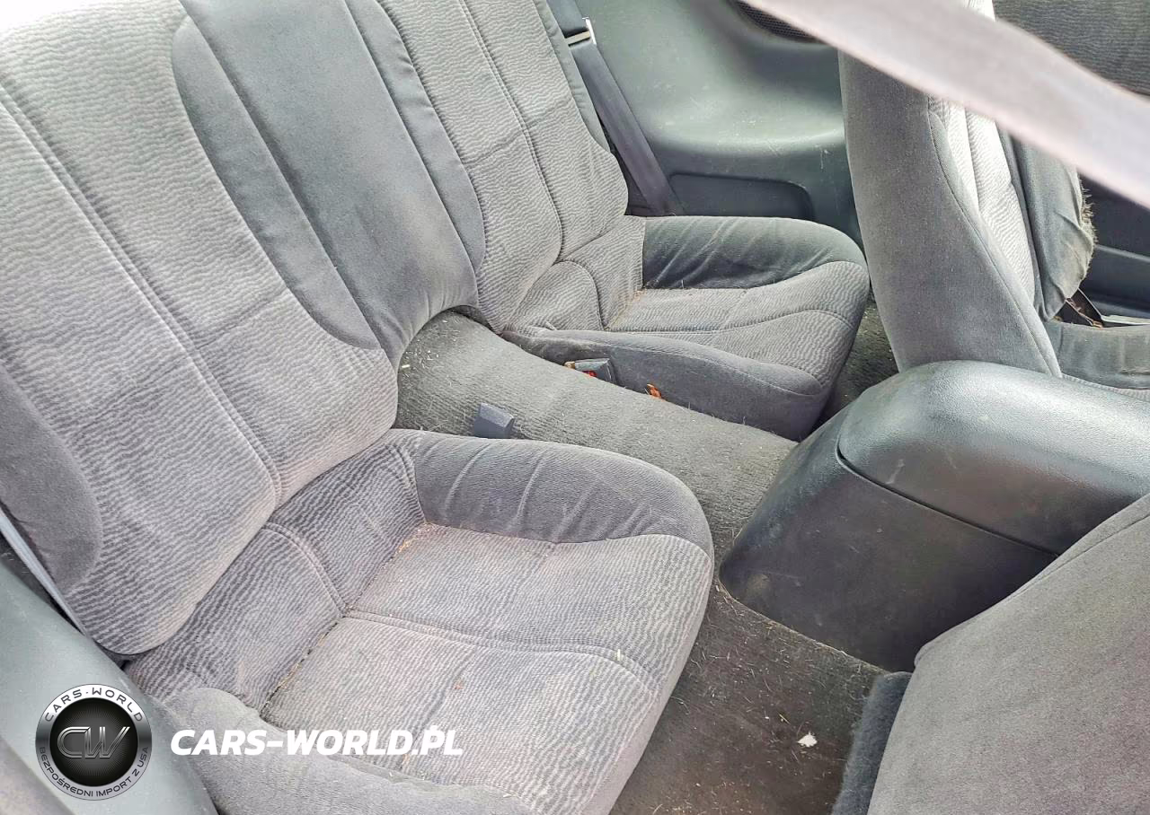 1996 Chevrolet Camaro Base VIN:2G1FP22K4T2124476 - 10