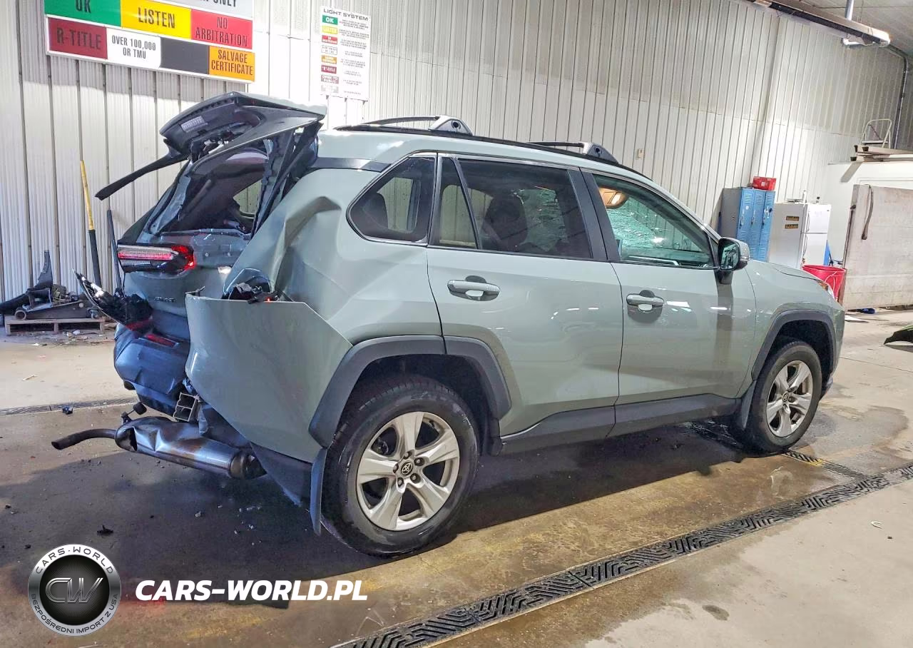 2021 Toyota Rav4 Xle VIN:2T3P1RFV9MW170166 - 3