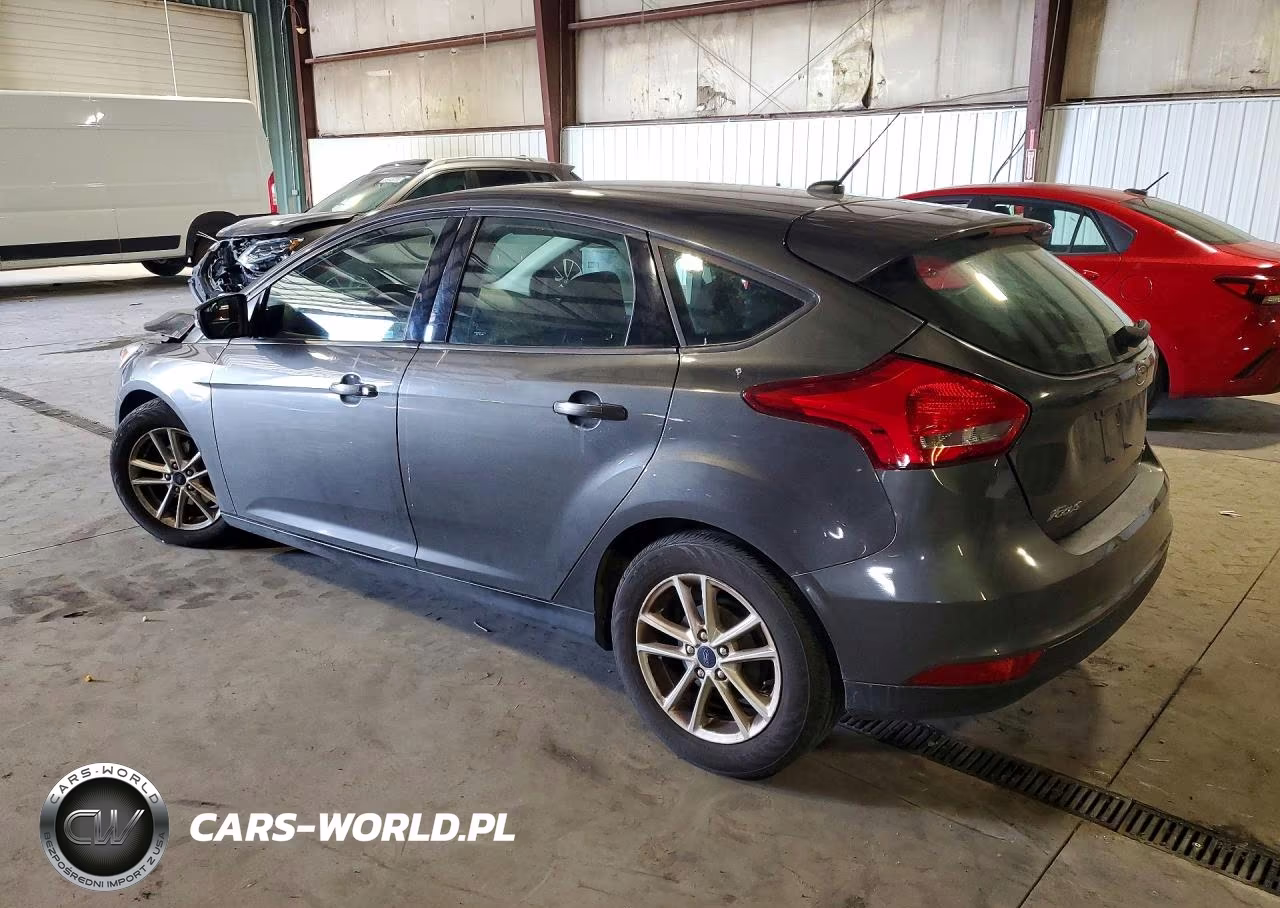 2017 Ford Focus Se VIN:1FADP3K26HL213242 - 2