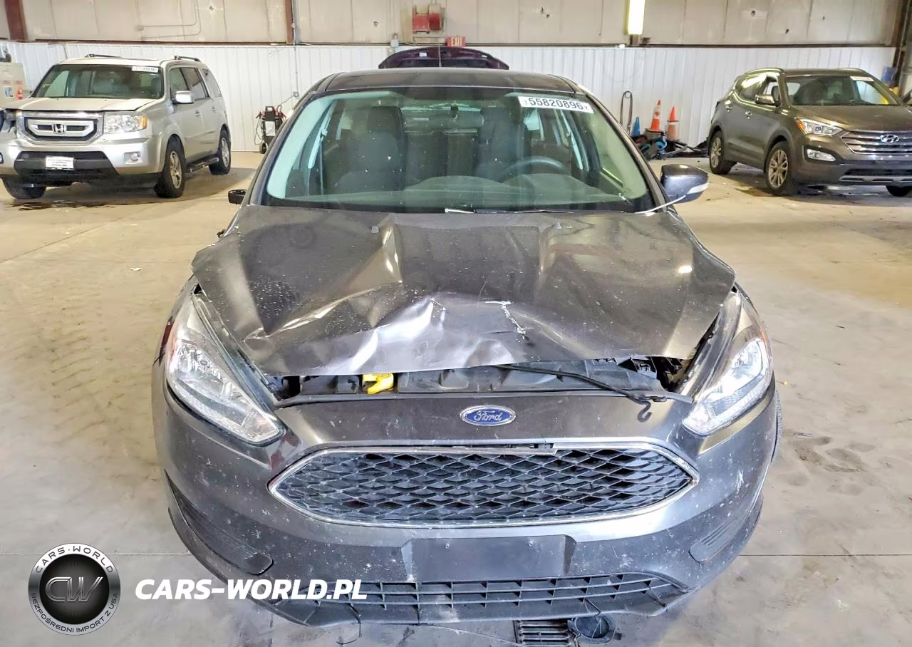 2017 Ford Focus Se VIN:1FADP3K26HL213242 - 5
