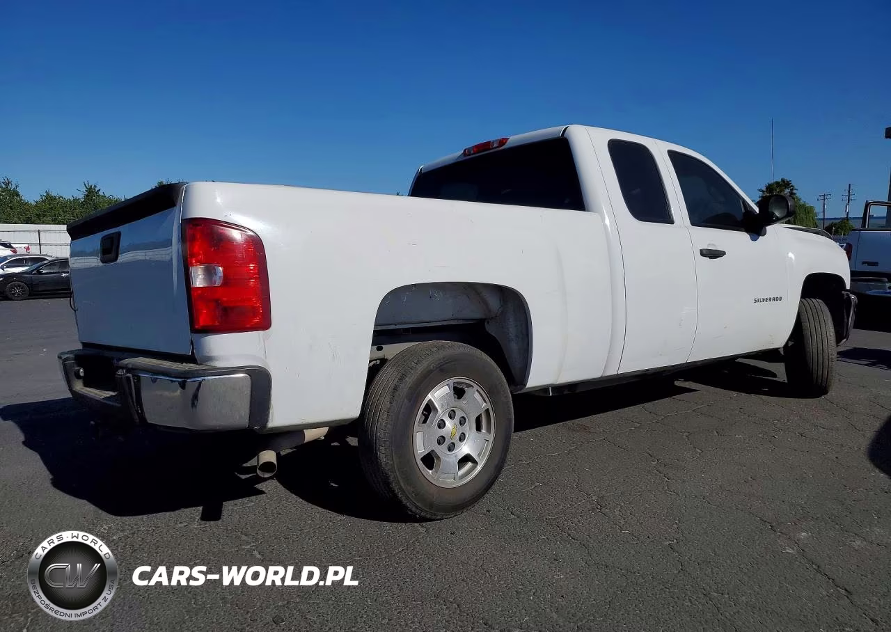 2012 Chevrolet Silverado C1500 VIN:1GCRCPEA7CZ337208 - 3
