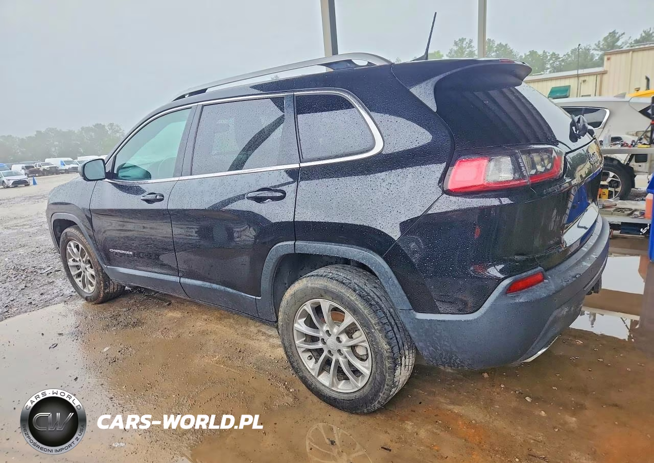 2019 Jeep Cherokee Latitude Plus VIN:1C4PJLLN5KD242055 - 2