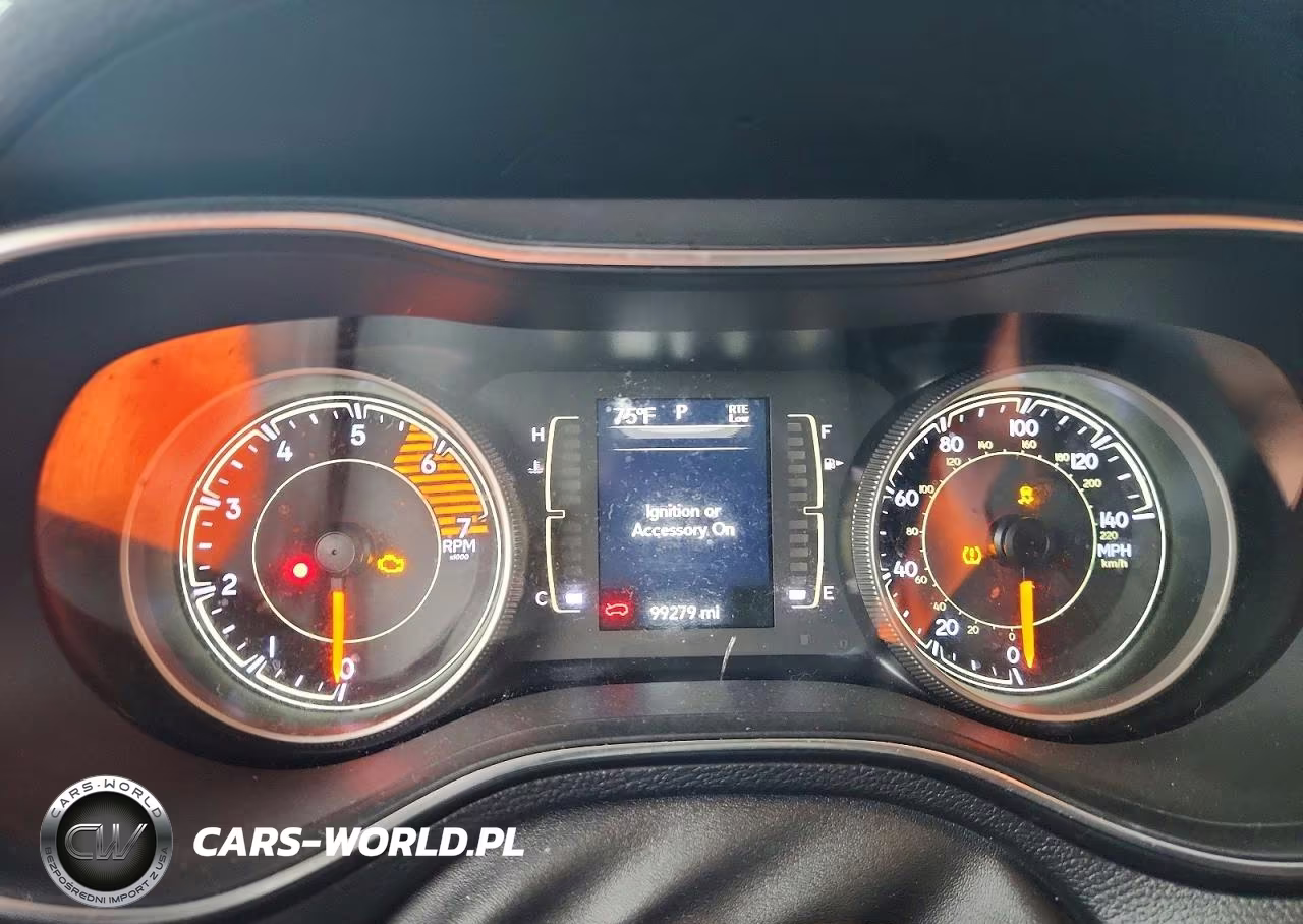 2019 Jeep Cherokee Latitude Plus VIN:1C4PJLLN5KD242055 - 9