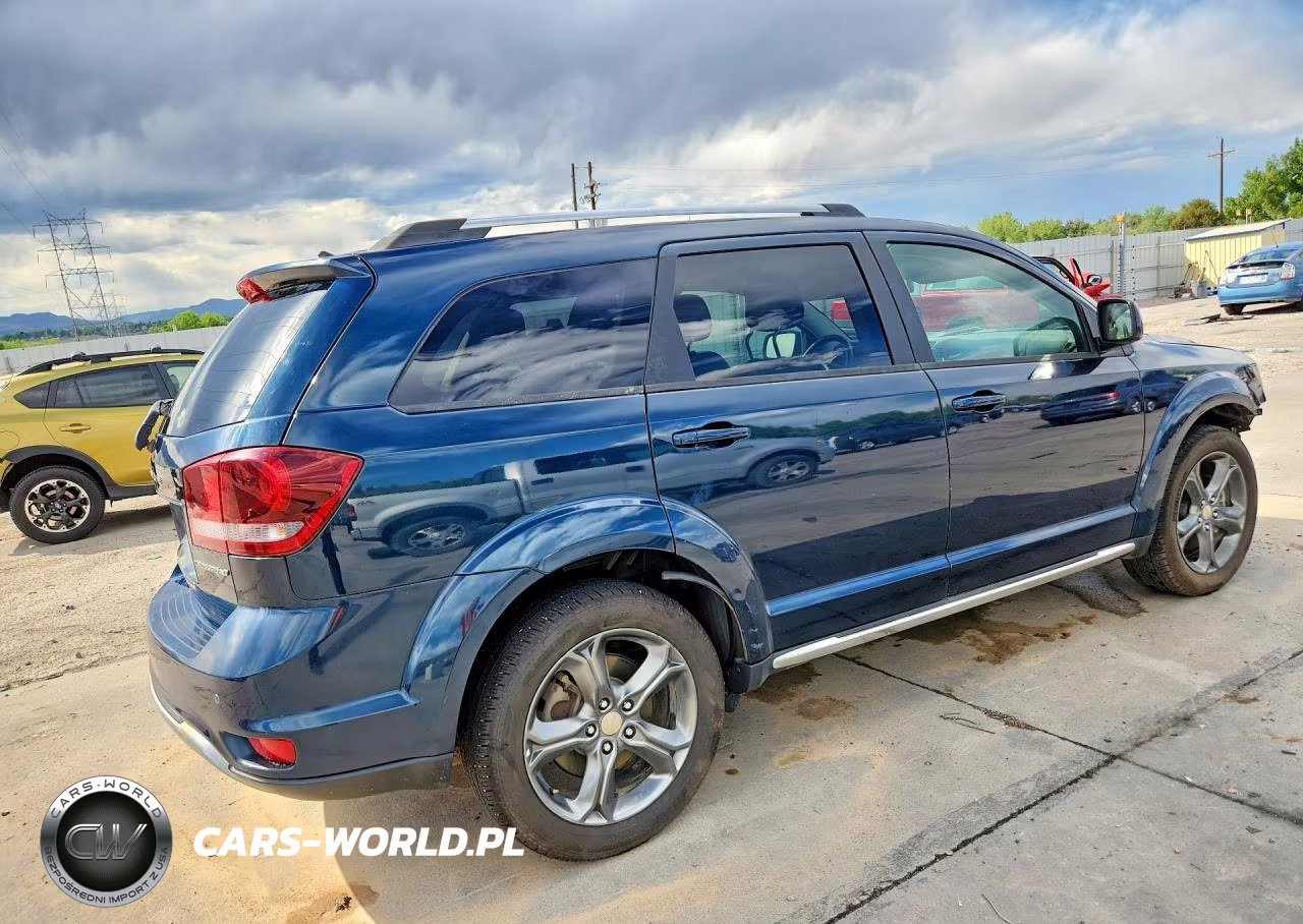 2015 Dodge Journey Crossroad VIN:3C4PDCGB9FT727998 - 3