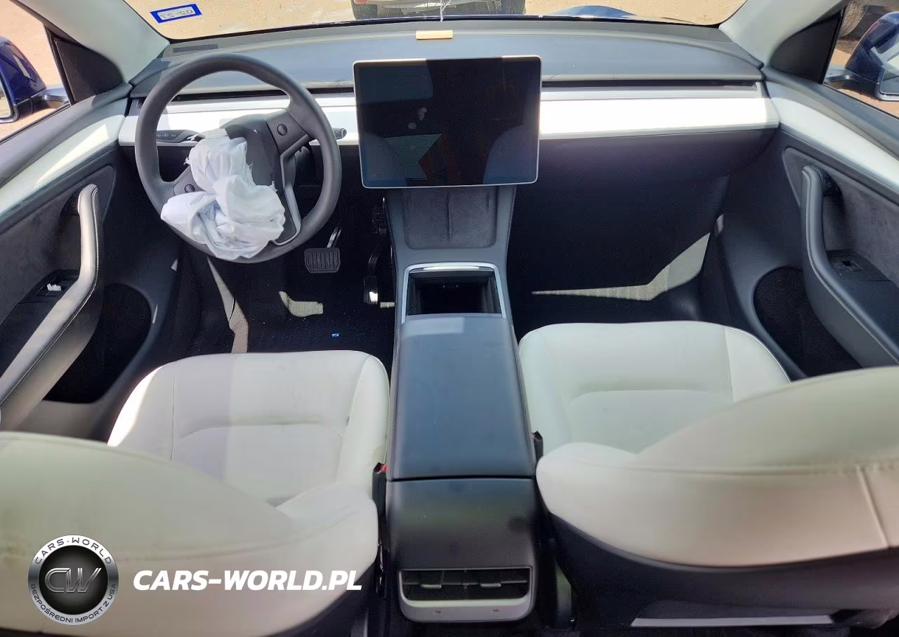 2023 Tesla Model Y VIN:7SAYGDEE9PA111717 - 8