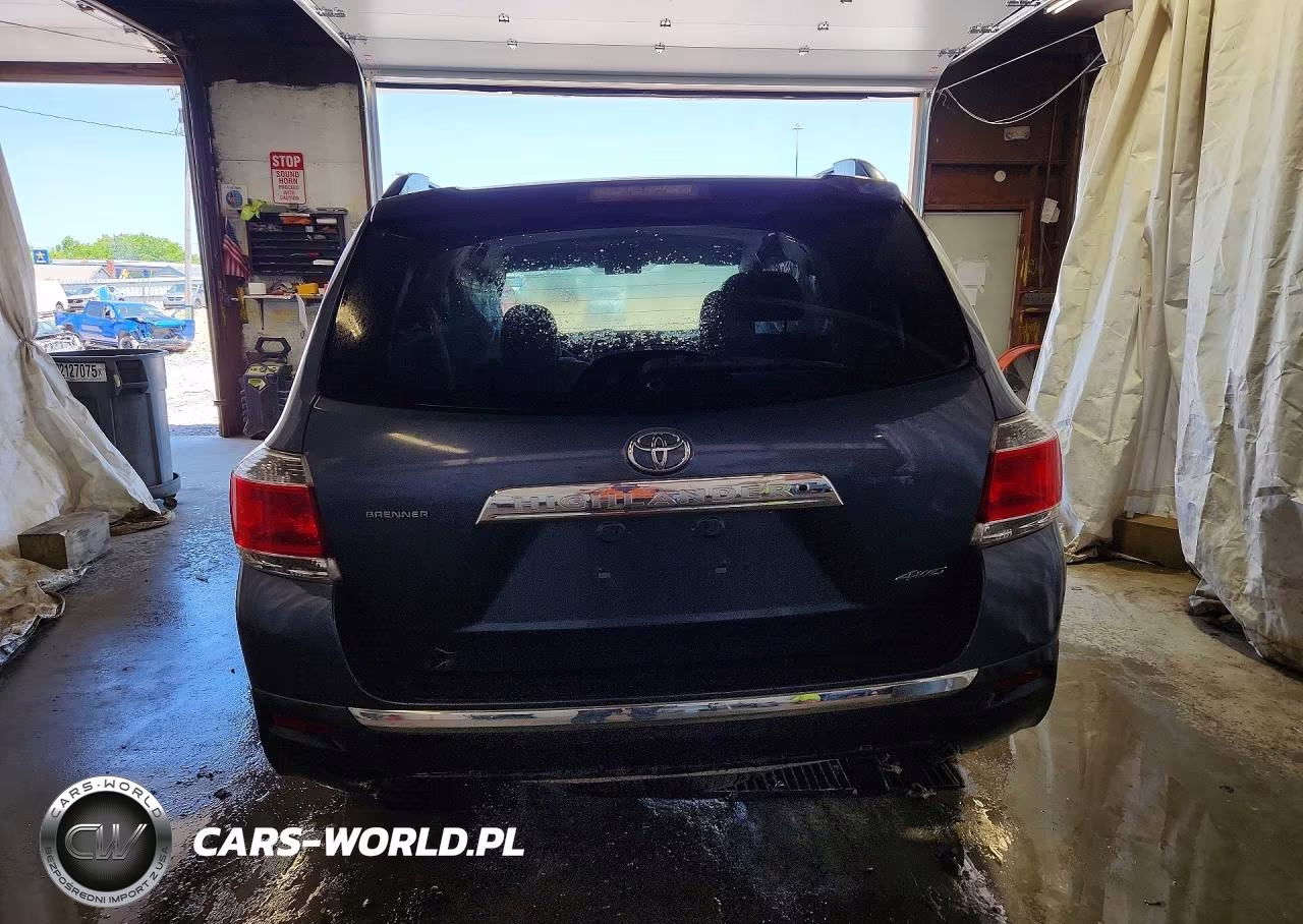 2013 Toyota Highlander Plus VIN:5TDBK3EH2DS270577 - 6