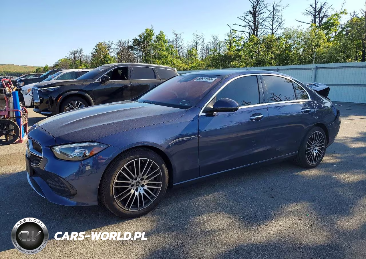 2023 Mercedes-Benz C 300 4Matic – zdjęcie 1 z 12