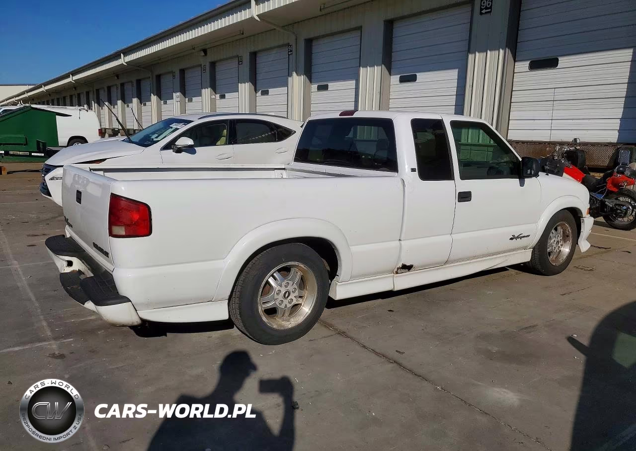 2002 Chevrolet S Truck S10 VIN:1GCCS19W828136966 - 3