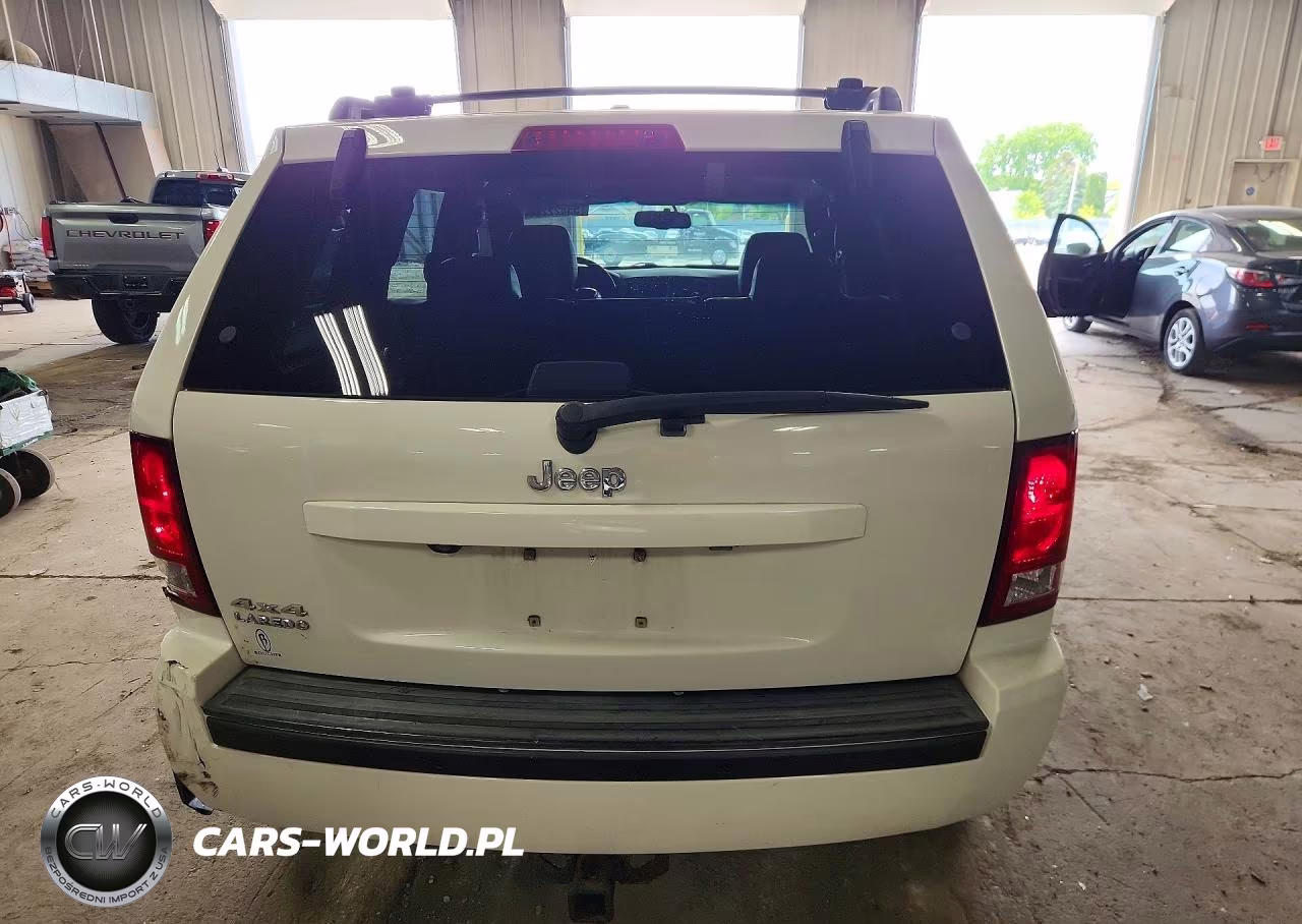 2010 Jeep Grand Cherokee Laredo VIN:1J4PR4GK7AC143928 - 6