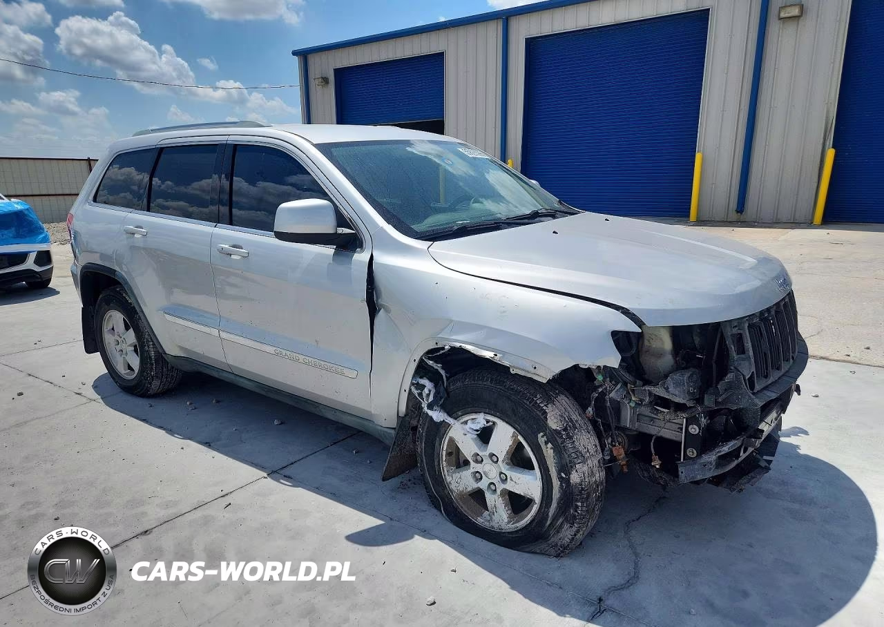 2011 Jeep Grand Cherokee Laredo VIN:1J4RR4GG7BC577076 - 4