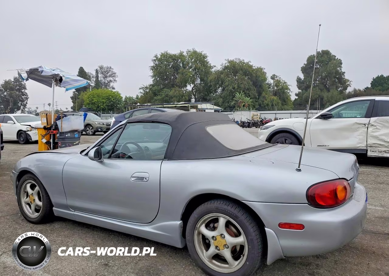 2000 Mazda Mx-5 Miata Base VIN:JM1NB3530Y0139738 - 2