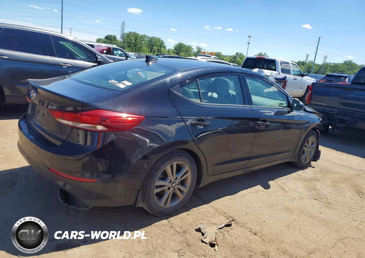 2018 Hyundai Elantra Value Edition VIN:5NPD84LF3JH373460 - 3