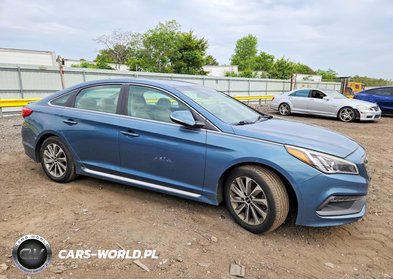 2017 Hyundai Sonata Sport VIN:5NPE34AF5HH440785 - 4