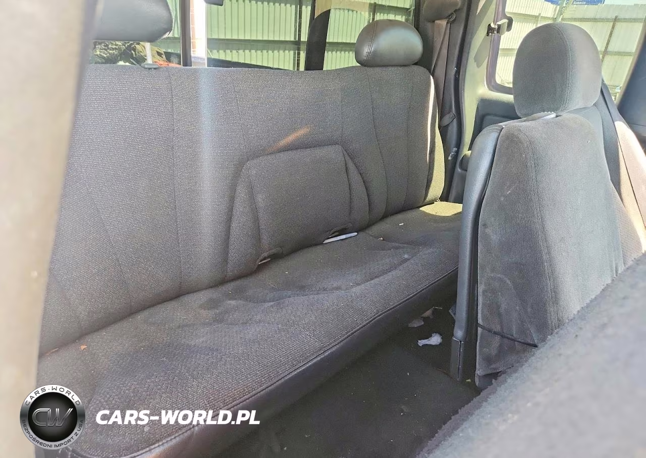 2002 Chevrolet Silverado C1500 VIN:2GCEC19X121188148 - 10