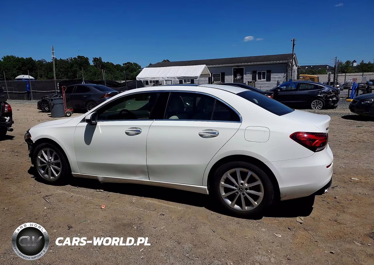 2022 Mercedes-Benz A 220 4Matic VIN:W1K3G4FB9NJ332471 - 2