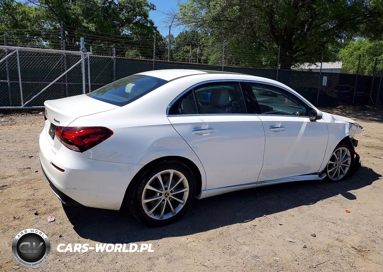 2022 Mercedes-Benz A 220 4Matic VIN:W1K3G4FB9NJ332471 - 3