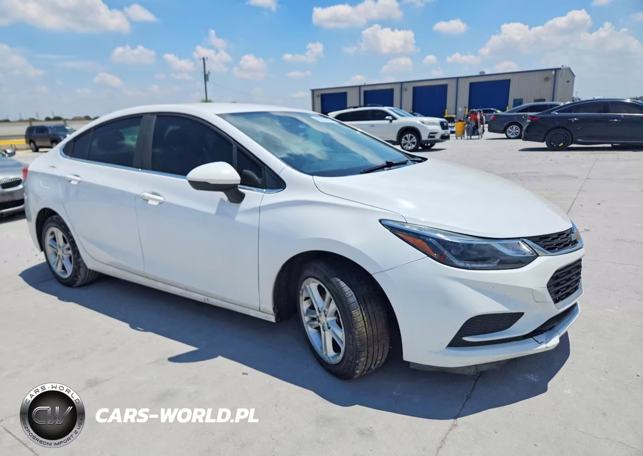 2018 Chevrolet Cruze Lt VIN:1G1BE5SM0J7242554 - 4