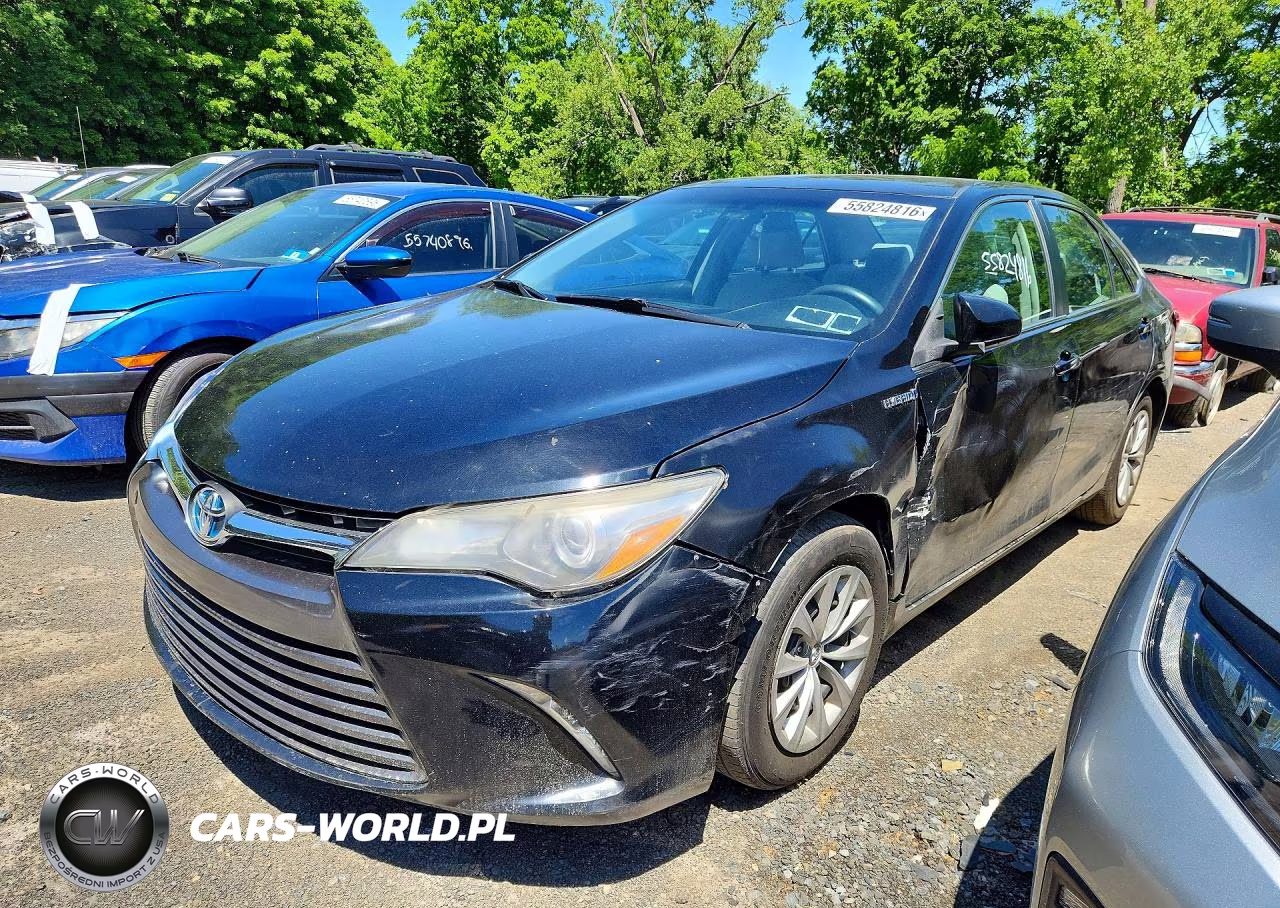 2015 Toyota Camry Hybrid Le – zdjęcie 1 z 12