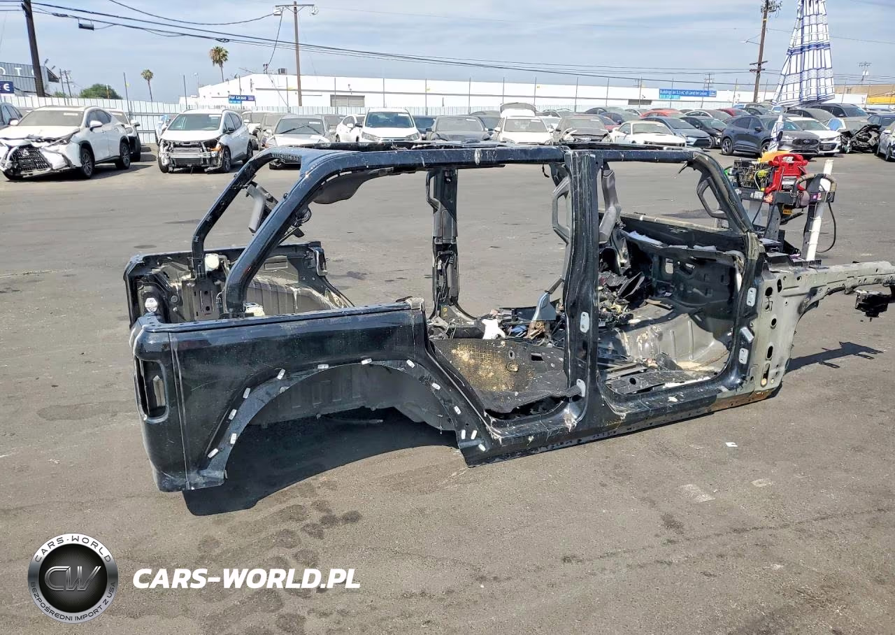 2021 Jeep Wrangler Unlimited Rubicon VIN:1C4HJXFG3MW584765 - 3