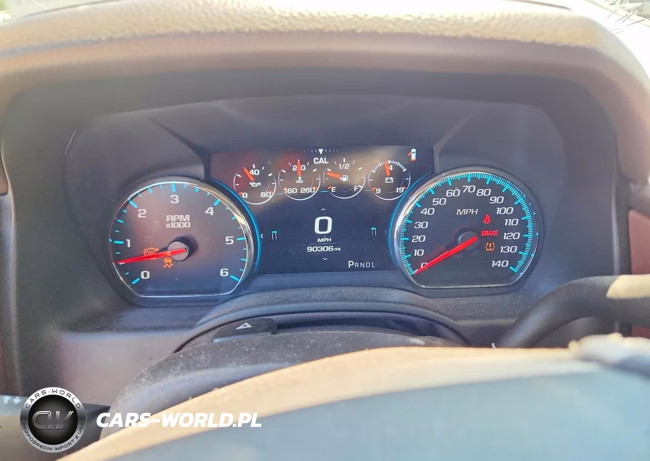 2017 Chevrolet Suburban K1500 Premier VIN:1GNSKJKCXHR408259 - 9