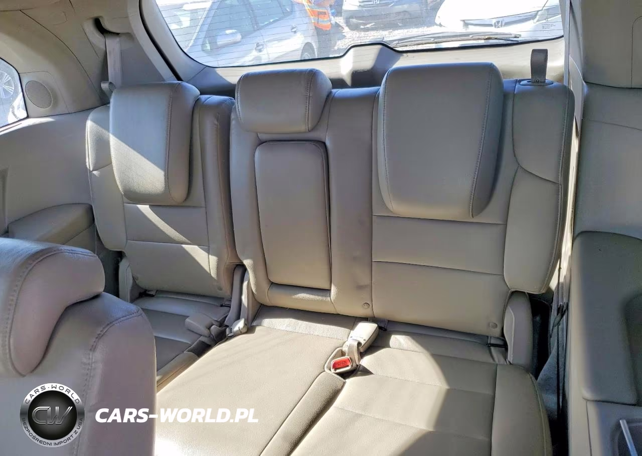 2011 Honda Odyssey Touring VIN:5FNRL5H93BB043752 - 10