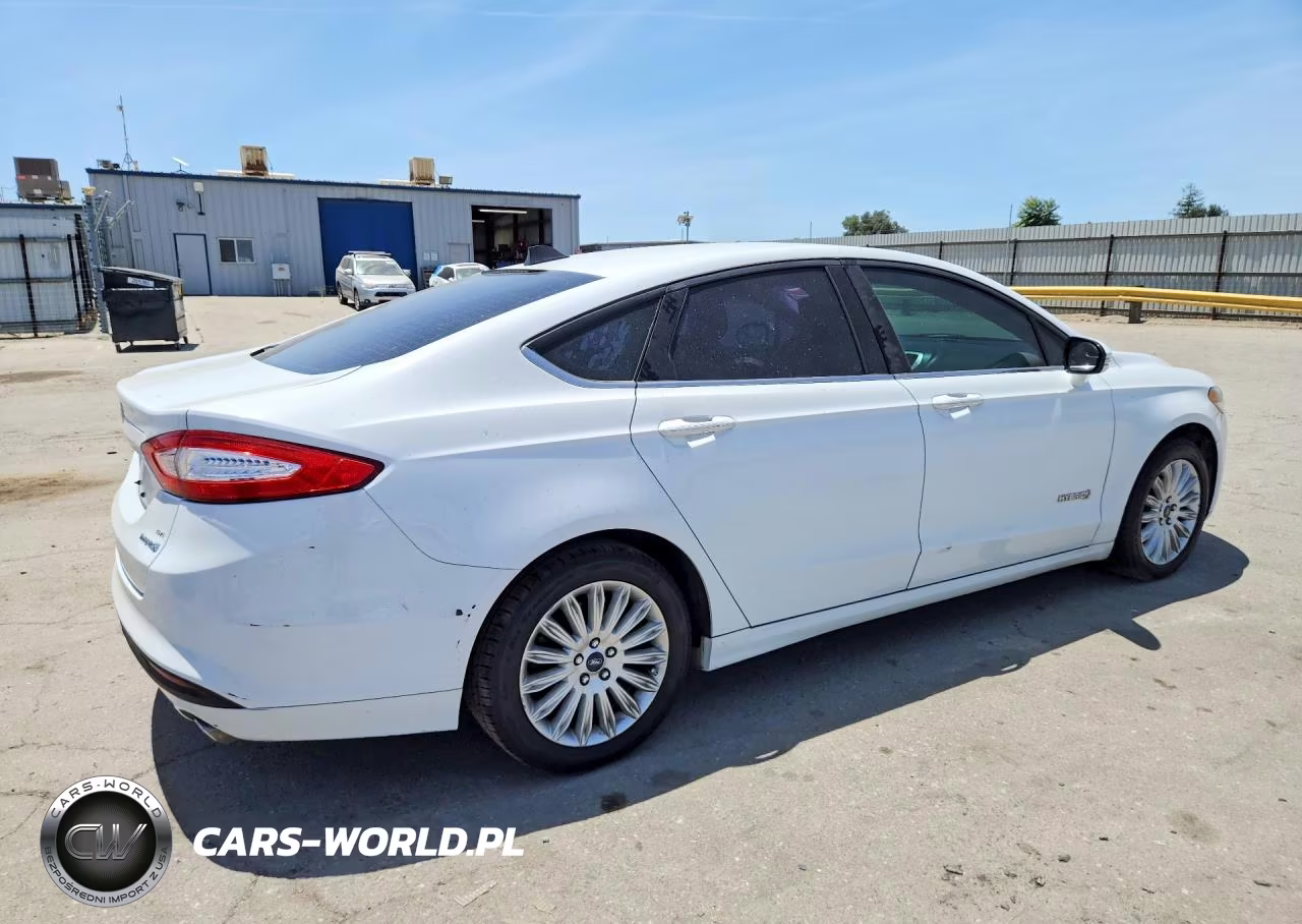 2013 Ford Fusion Se Hybrid VIN:3FA6P0LU4DR348979 - 3