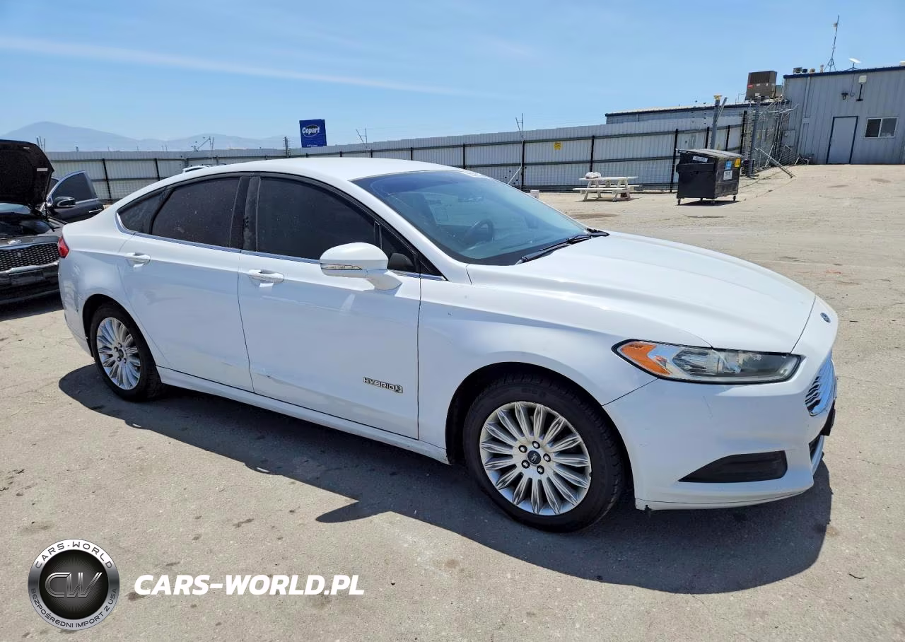 2013 Ford Fusion Se Hybrid VIN:3FA6P0LU4DR348979 - 4