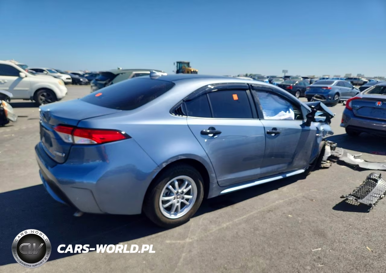2020 Toyota Corolla Le VIN:JTDEBRBE6LJ006302 - 3