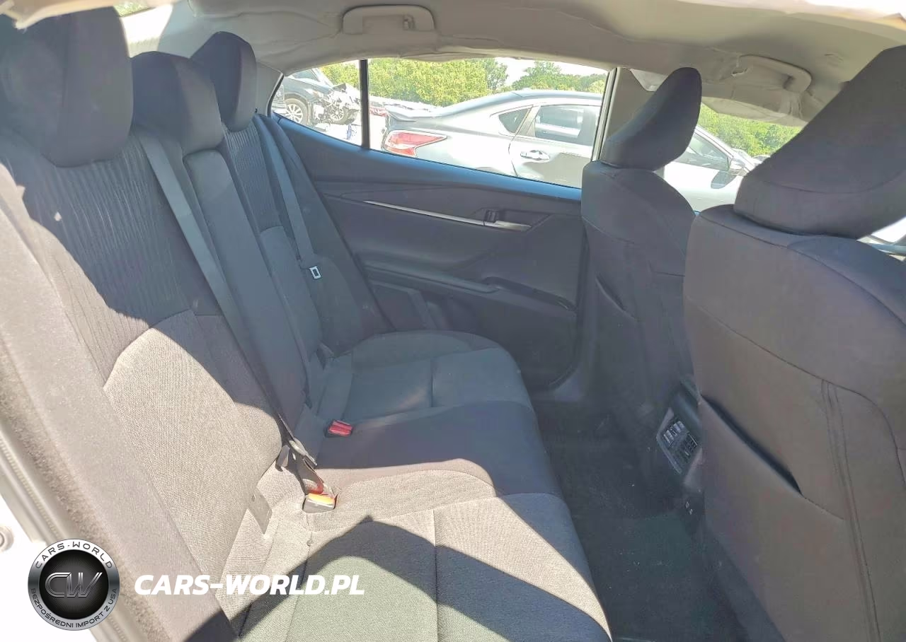 2025 Toyota Camry Le VIN:4T1DAACK4SU023824 - 10
