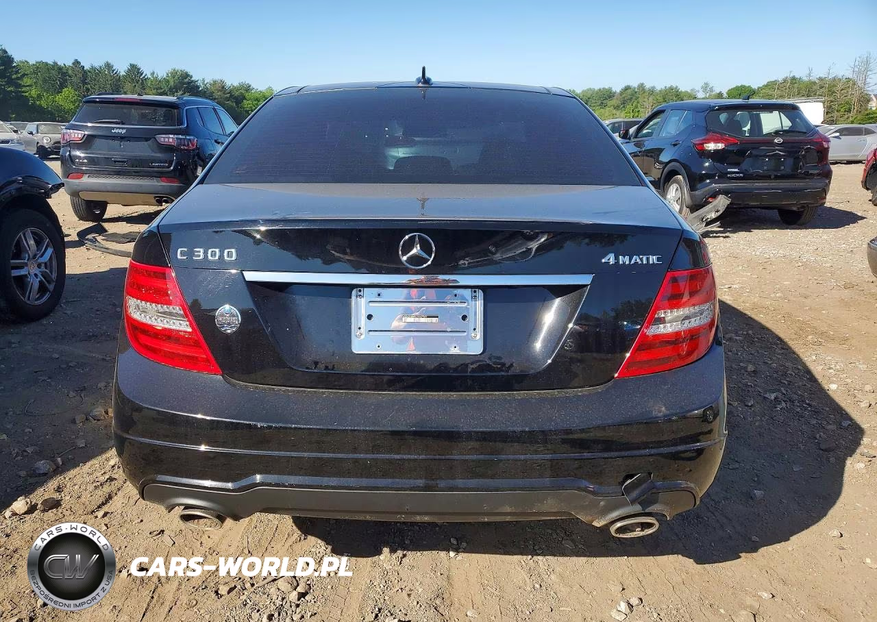 2012 Mercedes-Benz C 300 4Matic VIN:WDDGF8BB5CA647069 - 6