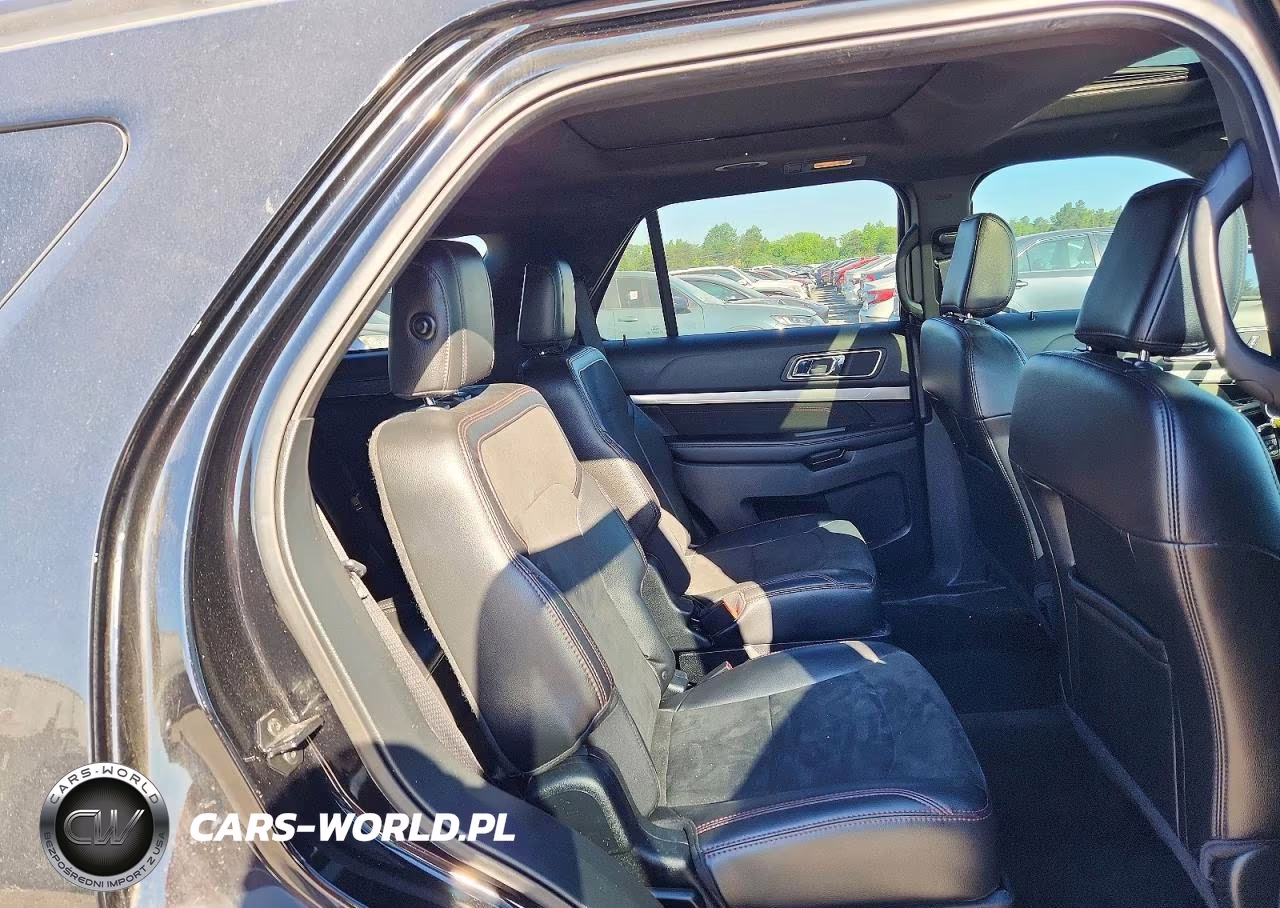 2018 Ford Explorer Xlt VIN:1FM5K8D80JGA21997 - 11