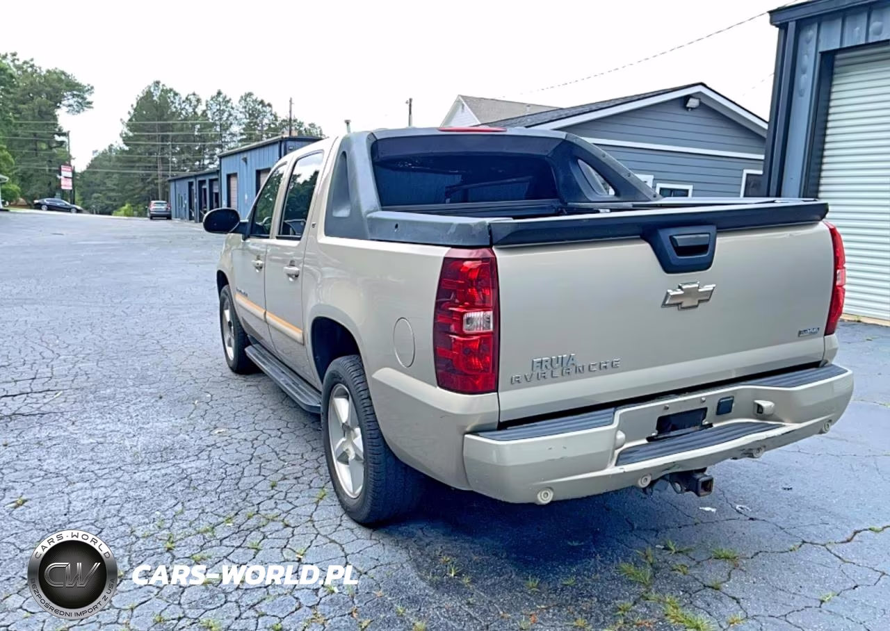 2008 Chevrolet Avalanche C1500 VIN:3GNEC12008G272921 - 3