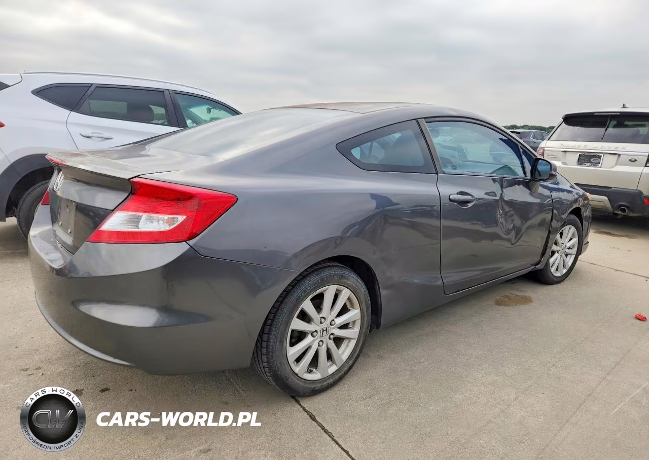 2012 Honda Civic VIN:2HGFG3B8XCH556800 - 3