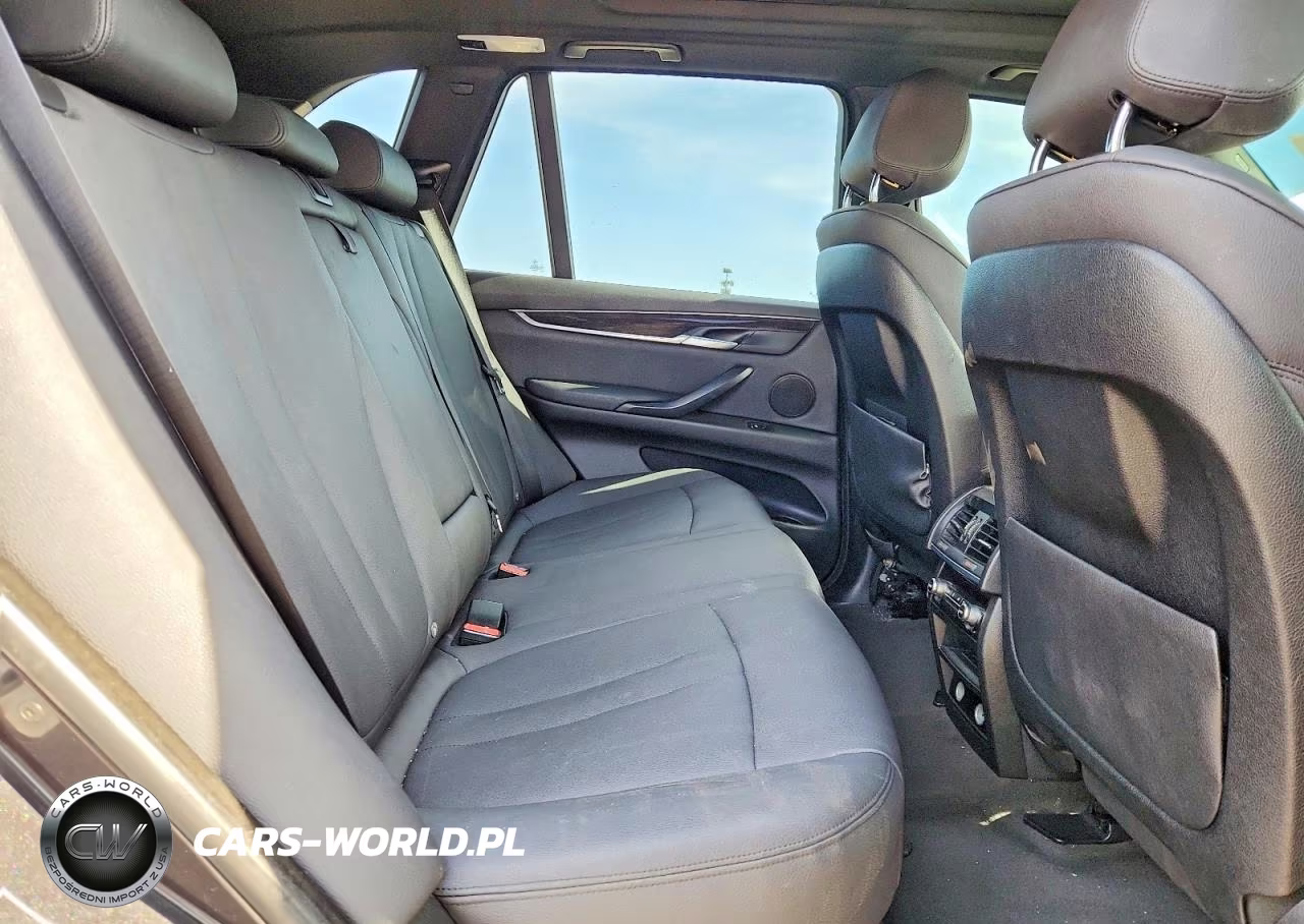 2018 BMW X5 xDrive35I VIN:5UXKR0C58J0Y06108 - 11