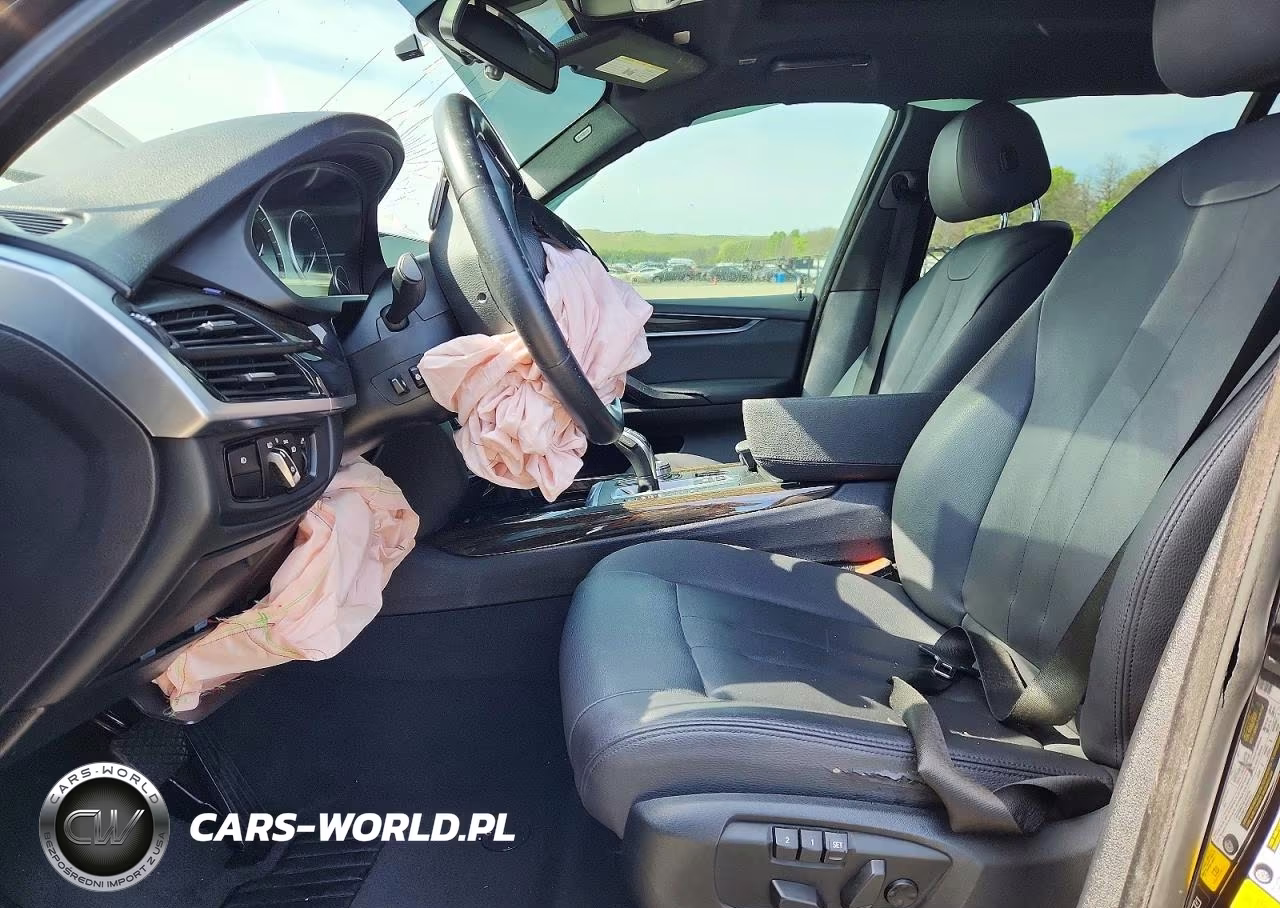 2018 BMW X5 xDrive35I VIN:5UXKR0C58J0Y06108 - 7