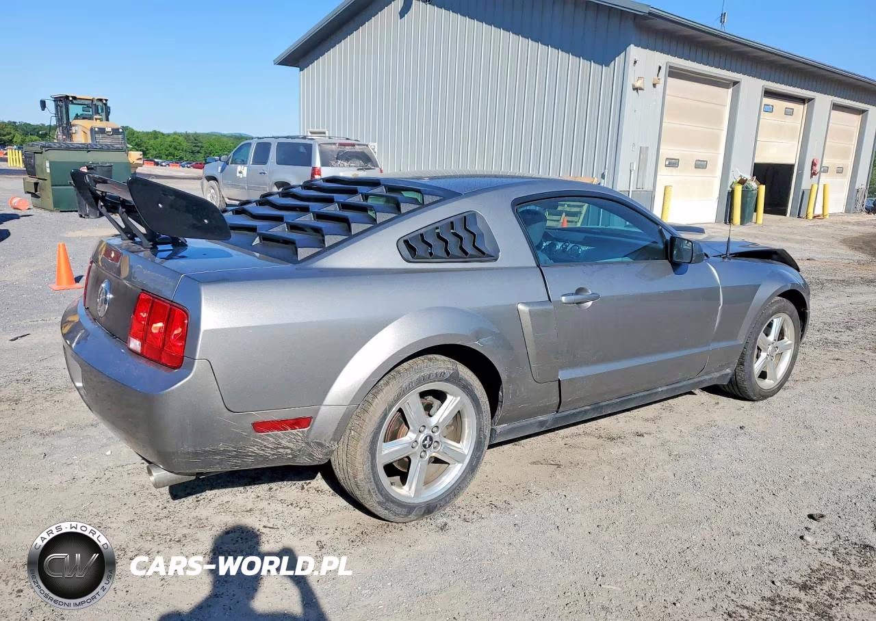 2008 Ford Mustang VIN:1ZVHT80N785187639 - 3